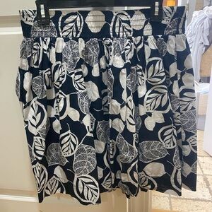 Banana Republic Black and White Leaf A-Line Skirt
